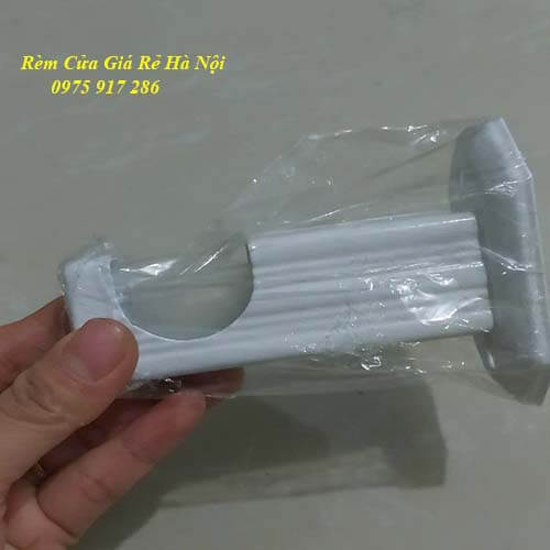 giá đỡ thanh rèm